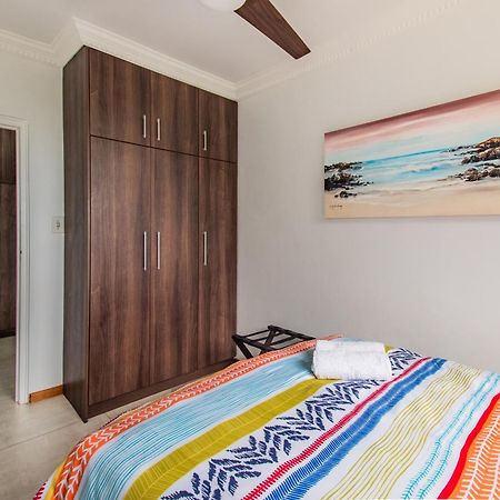 Pangsapuri 83 m² dengan 3 bilik tidur dan 2 bilik mandi peribadi di Umdloti Luaran gambar