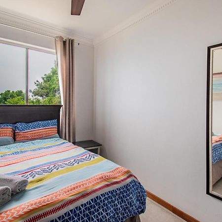 Pangsapuri 83 m² dengan 3 bilik tidur dan 2 bilik mandi peribadi di Umdloti Luaran gambar